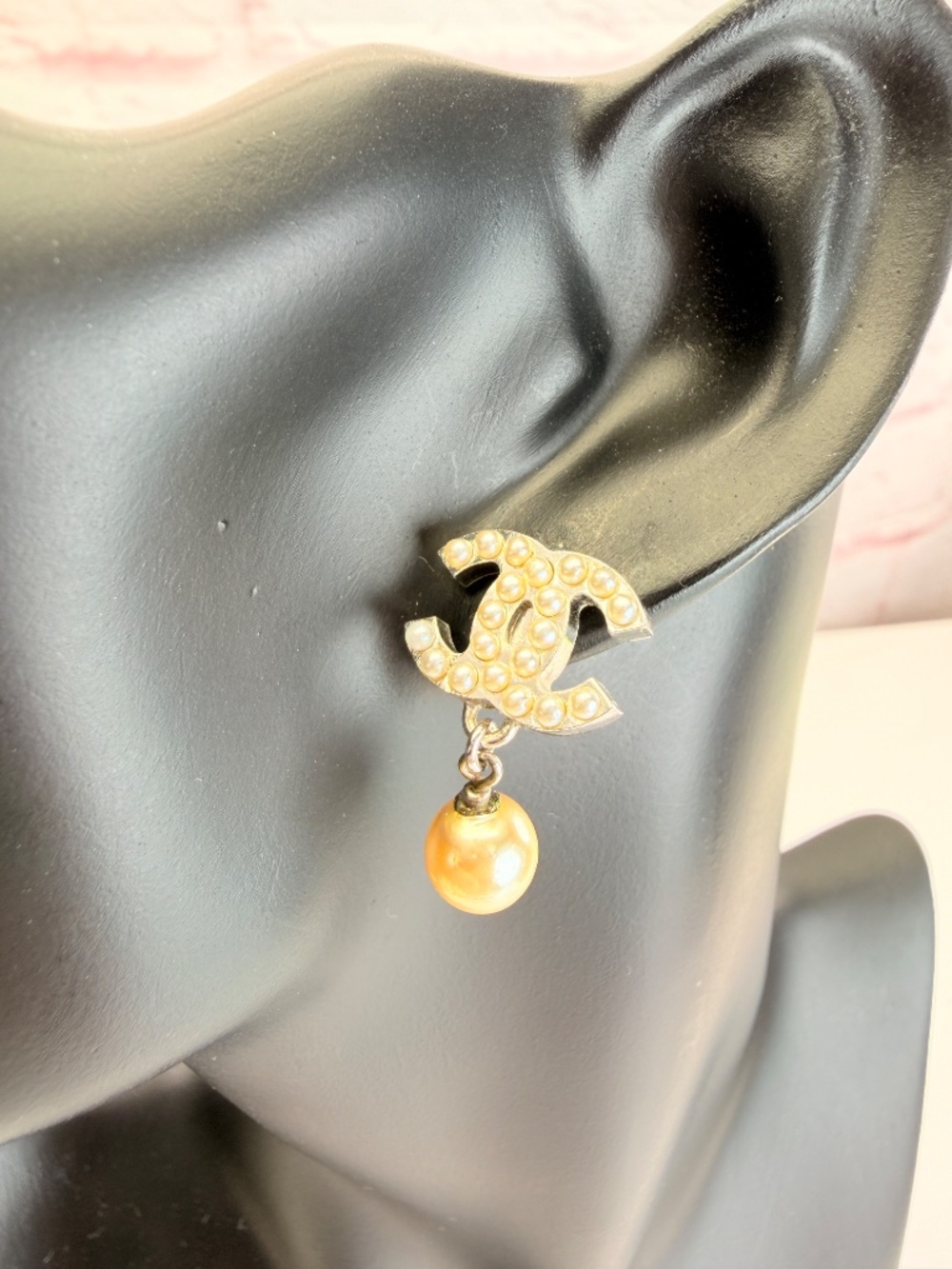 Chanel Pearl CC Drop Earrings - Picture 4 of 13